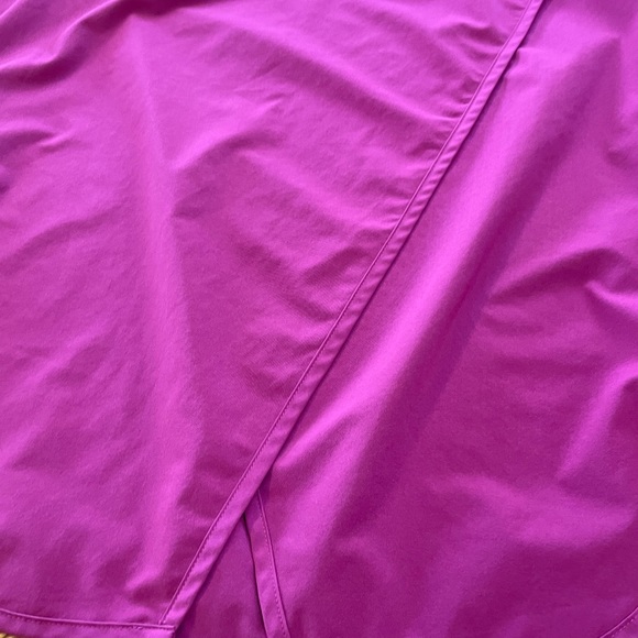 Columbia wine color long sleeve top. Back has flaps. Size Large. - Picture 7 of 14